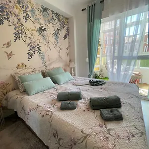 https://apartamento-arte.hotelsinnerja.org
